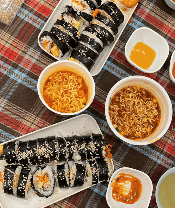Let's Roll Kimbap Together!